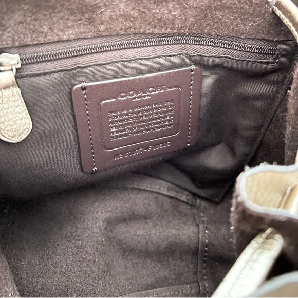 COACH Derby backpack gold metallic drawstring - Picture 11 of 13